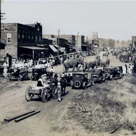 Circus Parade in Booneville