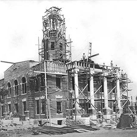 building of South Logan County Courthouse